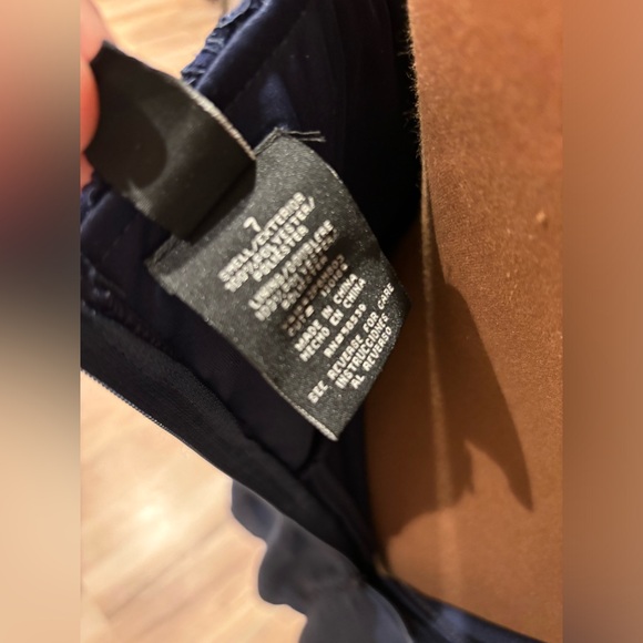 Lovely Windsor formal dress in size 7– worn only once! - Picture 11 of 11